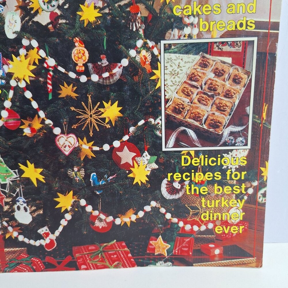 Family Circle Christmas Helps Magazine 1982 Holiday Ideas & Recipes Vintage - Picture 8 of 15